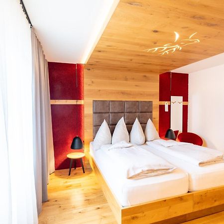 Hotel Hirsch Ной-Ульм Екстер'єр фото